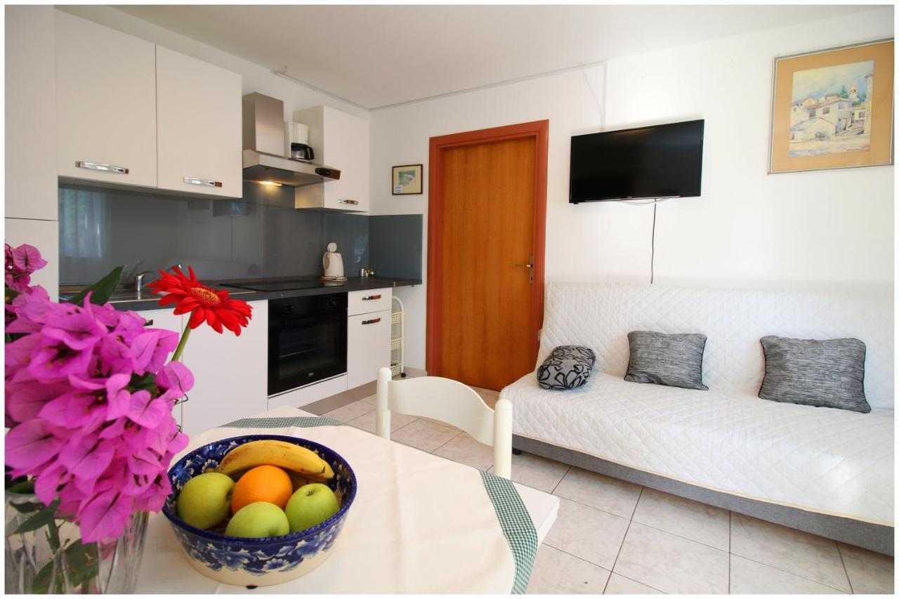 Mir Apartments Primošten Kültér fotó