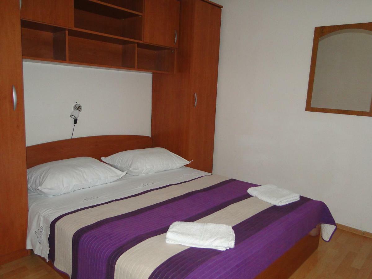 Mir Apartments Primošten Kültér fotó